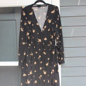 Black Floral Long-sleeve Maxi Dress, Size L